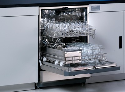 Undercounter SteamScrubber 33 Glassware Washer